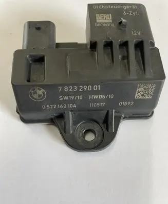 BMW 5 F10 F11 Glow plug pre-heat relay 7823290