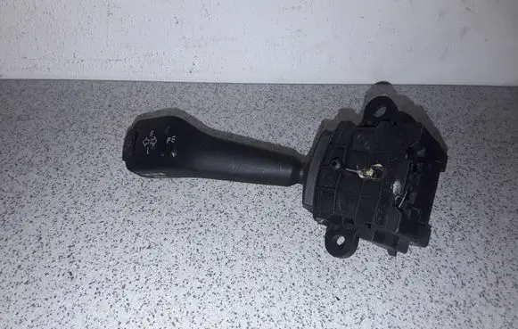 BMW 3 E46 Indicator stalk 8363668