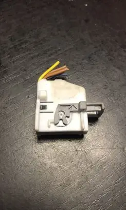 Mercedes-Benz E W210 Central locking vacuum pump 0005454430