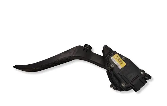 Volkswagen Touareg I Accelerator throttle pedal 7L0723507B 6PV00802624
