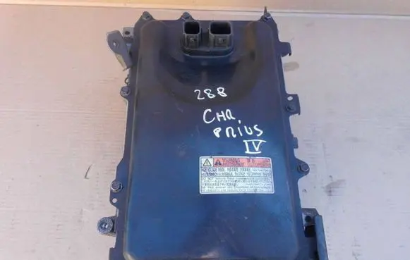 Toyota Prius (XW50) Voltage converter inverter G920047260