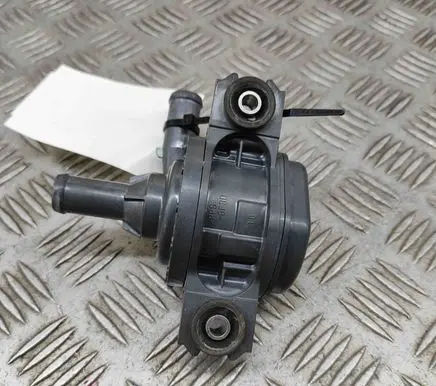 Toyota Sienna XL40 IV Electric auxiliary coolant/water pump G904042010