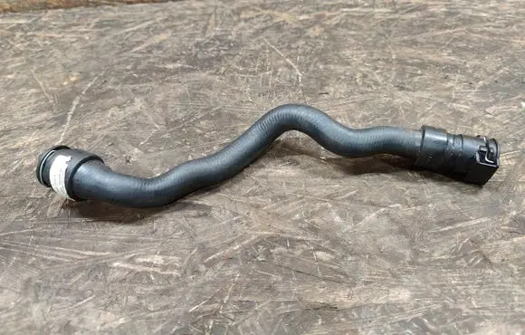 Opel Mokka B Engine coolant pipe/hose 9824483480