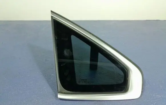 Volvo S90, V90 Rear side window 31424274