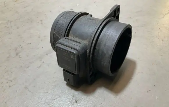 Land Rover Discovery 4 - LR4 Mass air flow meter 4R8Q12B579AC PHF500090 5WK97011