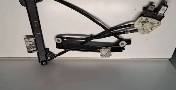 Peugeot RCZ Front door window regulator with motor 9673475880