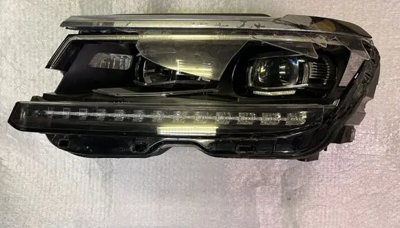 Volkswagen Tiguan Headlight/headlamp 5NB941081A
