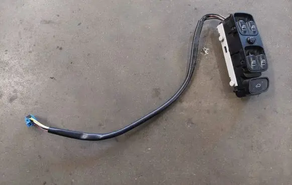 Mercedes-Benz CLK A209 C209 Electric window control switch A2038200110