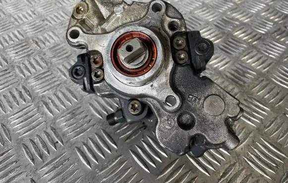 Ford S-MAX Fuel injection high pressure pump 9687959180 6441008DR 424A050A
