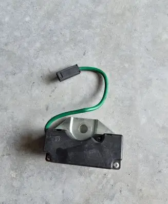 Cadillac ATS Aerial antenna amplifier 23427052