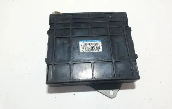 Mitsubishi Pajero Engine control unit/module mr357912