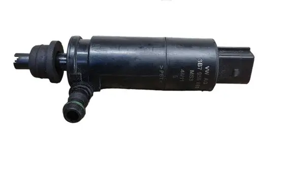 Volkswagen PASSAT B6 Headlight washer pump 3B7955681