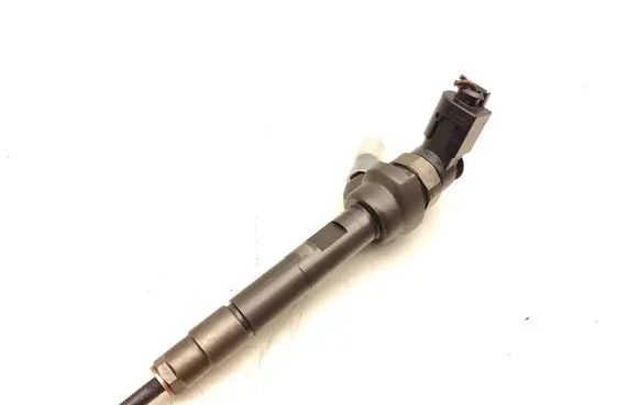 BMW 1 F20 F21 Fuel injector 7798446 0445110601