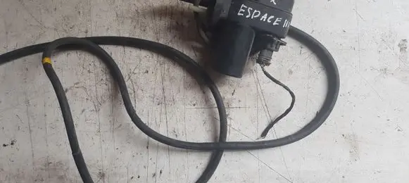 Renault Espace III Central locking vacuum pump 7700841557