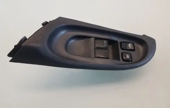 Nissan Almera N16 Electric window control switch
