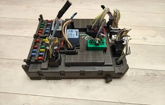 Peugeot 807 Fuse box set 9651938280