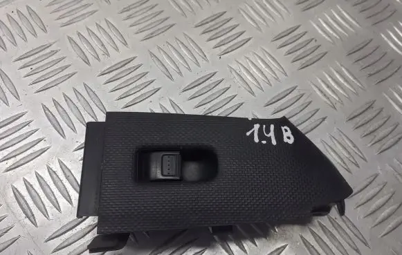 Honda Civic Quarter vent window switch 83545S6AG010