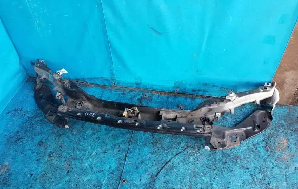 Volvo V50 Front bodywork piece 