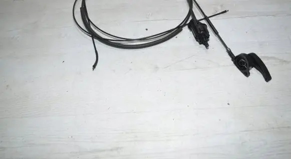 Dacia Duster Engine bonnet/hood lock release cable 1379