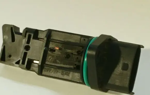 Volvo V70 Mass air flow meter 31342363 F00C262064