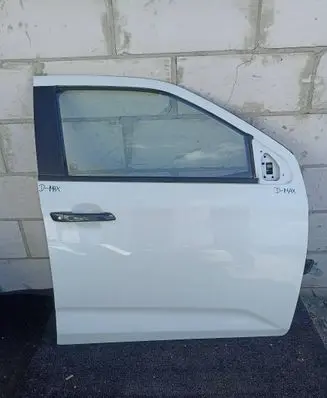 Isuzu D-Max Front door