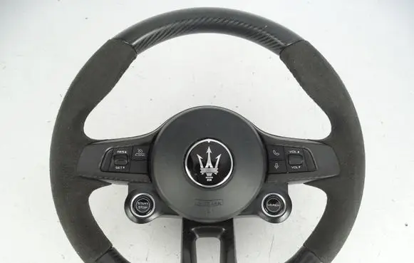 Maserati MC20 Steering wheel airbag