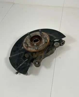 Toyota RAV 4 (XA50) Front wheel hub