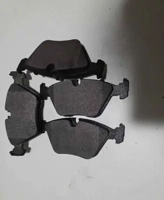 BMW 5 E34 Brake pads (front) 