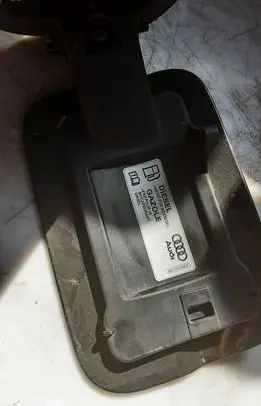 Audi A6 S6 C7 4G Fuel tank cap 4G0809906