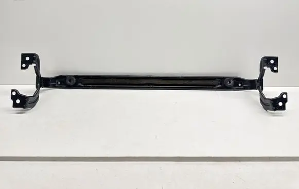 Volvo V40 Bottom radiator support slam panel