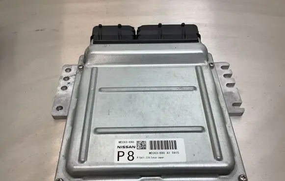 Nissan Murano Z50 Engine control unit/module MEC63690