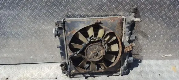 Suzuki Wagon R+ Radiator cooling fan shroud