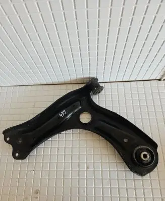 Skoda Rapid (NH) Front lower control arm/wishbone 6R0407152F