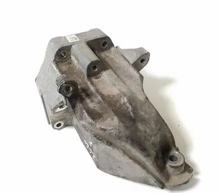 Mercedes-Benz C W204 Engine mounting bracket A6512230004