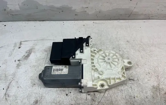 Volkswagen Golf VI Rear door window regulator motor 1K0959704F