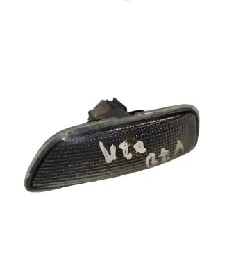 Volvo V70 Front fender indicator light 8658945 150724