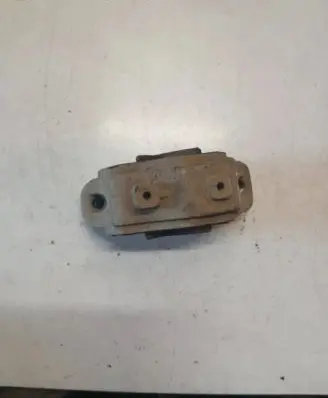 Volvo S60 Engine mount bracket 8070M18
