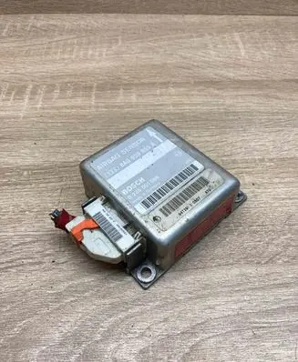 Audi A6 S6 C4 4A Airbag control unit/module 8A0959655A 0285001086