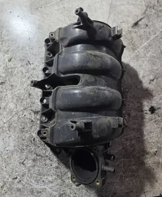 Volkswagen Golf SportWagen Intake manifold 036129711DE