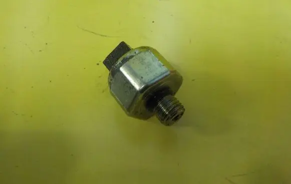 Nissan Murano Z50 Oil pressure sensor BIEGOW 8SP6