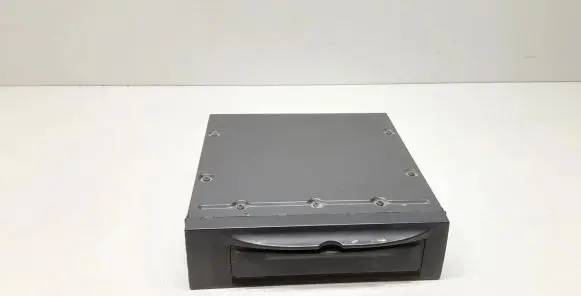 Volvo XC90 CD/DVD changer 30679809