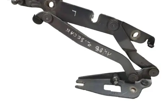 Audi A4 S4 B6 8E 8H Tailgate/trunk/boot hinge 8E5827302G