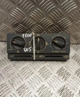 Peugeot 605 Climate control unit