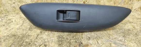 Toyota Yaris Electric window control switch