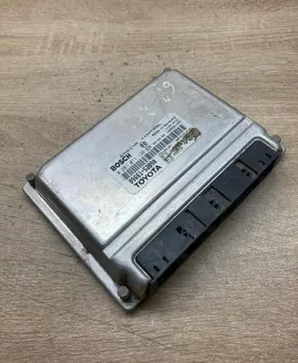 Toyota Yaris Engine control unit/module ECU 8966152890 0281011126