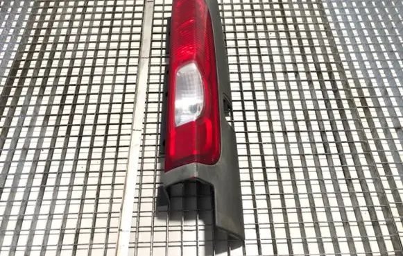Opel Vivaro Rear/tail lights 