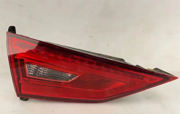 Audi A3 S3 8V Tailgate rear/tail lights 8V5945093J