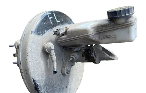 Brake fluid reservoir