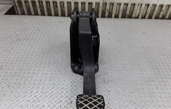 Clutch pedal
