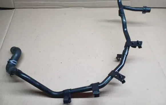 Audi A6 S6 C7 4G Engine coolant pipe/hose 04L122157BA